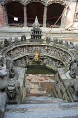 Tusha_Hiti_step-well
