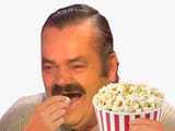 Risitas_laughing_while_eating_popcorn