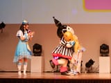 Mii and Kuromi hug