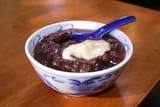 Oshiruko_with_genmai_mochi