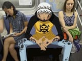 Lawl manspreads