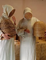 why-did-historical-beekeepers-wear-masks-like-these-v0-r2wc5dalsc3a1