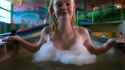Hailuo_Video_Close up shot of Elle Fanning _407812116386140166_thumb.jpg