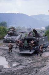 Swiss_Mechanized_Forces_Deploy_During_Exercise_at_Thun,_Allmend_Panzerübungsplatz_1979