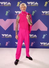 machine-gun-kelly-wearing-berluti-arrivals-mtv-vmas-2020