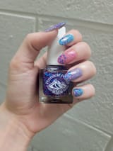 june-manis-v0-1uf28qyjz4af1