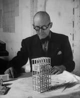 338px-Le_Corbusier