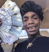money-flexing-pictures-qp9t913mgmd6y32f
