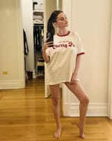 Selena-Gomez-Feet-8698876