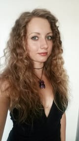 L (100)