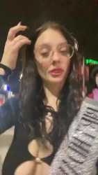 l10o5d43dl6f1-ezgif.com-resize-video_thumb.jpg