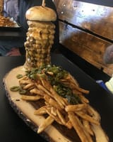 large-american-food-portions-16-63e635f78112c__700