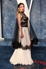 emma-roberts-attends-the-2023-vanity-fair-oscar-party-at-wallis-annenberg-center-in-beverly-hills-california-120323_6