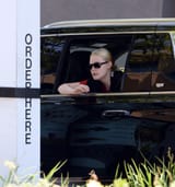 elle-fanning-grabbing-some-mcdonalds-before-heading-to-an-airport-in-los-angeles-06-02-2025-0