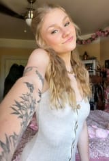 Kayla L 32