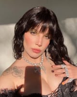 Halsey (445)