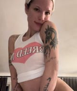 halsey-hot-instagram-post-v0-0ph99kgrnpne1