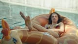 Cara-Delevingne-Feet-7029729