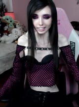 1667733494_1-boomba-club-p-eugenia-cooney-nip-slip-erotika-vkontakte-1