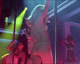 812924_natalie-portman-stripper-pole_1920x1040_h