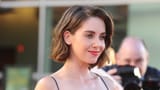 alison-brie_glamour_4aug17_gettyimages-699531414_l