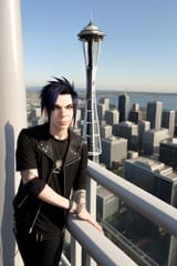 Space_Needle_Andy_Sixx_casual_