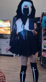my-nun-outfit-for-halloween-cute-or-nah-v0-pnhoksnylix91