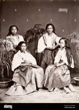 vintage-19th-century-photograph-south-east-asia-group-of-women-possibly-philippines-2HD5WM0