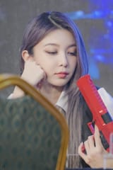 i swear i dont have this thing im holding