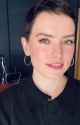 daisy ridley smile_thumb.jpg
