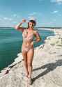 Undress V4 06241536_thumb.jpg