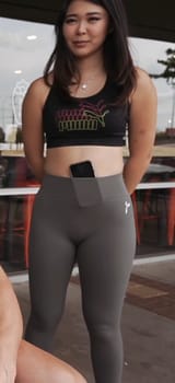 1746488328424922