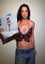 0_Katy-Perry-strips-down-to-butterfly-shaped-bra-and-exposes-tummy