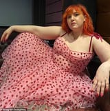 25085948-8034763-Honey_Ross_22_the_daughter_of_Jonathan_Ross_revealed_men_contact-a-43_1582462569611