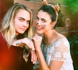 starting off the day right with our queen @caradelevingne and her dear friend margaret qualley. #caradelevingne #margaretqualley #delevingner