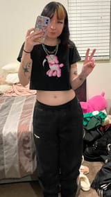 4 (557)