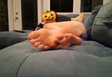 wife_feet