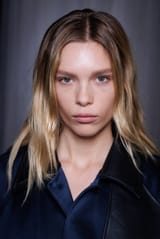 00020-jw-anderson-spring-2025-ready-to-wear-beauty-credit-gorunway-486128073