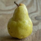 Bartlett_Pear_2_1400x