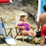 Pregnant-Katy-Perry-Shows-Growing-Baby-Bump-at-Beach-With-Orlando-Bloom-Karlie-Kloss-and-Joshua-Kushner-10
