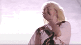 billie-eilish-goodbye-blow-kiss-jq22sejui1m6elox-min