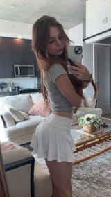 GqmLdaaXcAADU5-