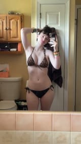 SnapTik-dot-Kim-63c9b7f84c86aeb89b54629b8442c5e1 - frame at 0m7s