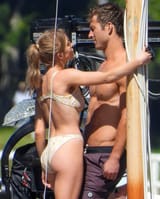 sydney-sweeney-big-boobs-sexy-ass-bikini-anyone-but-you-12