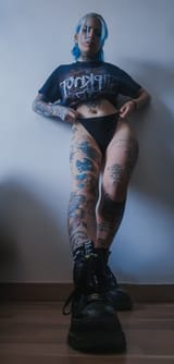 F0m4Mt5XgAI95_t