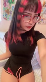 vlcsnap-2025-05-11-00h12m24s806