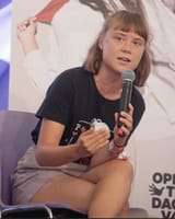 greta-cute-sitting