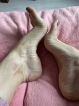 1866683619