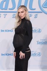 Vanessa Kirby 552