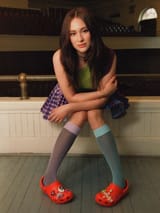 lola-tung-fronts-crocs-cartoon-chic-campaign-july-2025-4